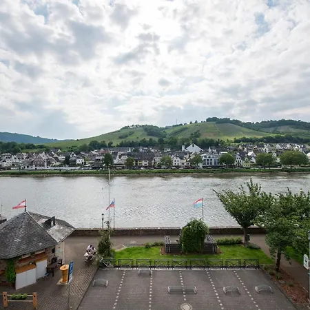 Haus Moselwelt - Tilda Apartment Zell an der Mosel Exterior photo